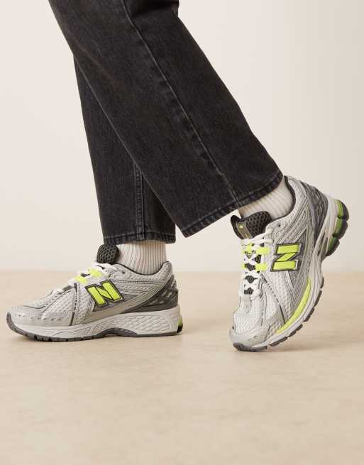 New Balance – 1906 – Unisex-Sneaker in Metallic-Silber und Neongelb, 2 von 5