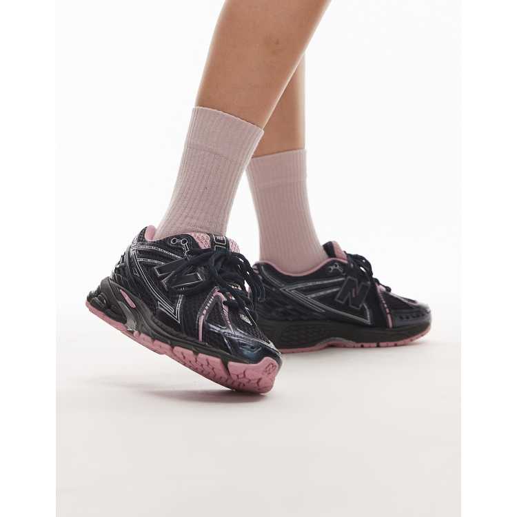New Balance 1906r sneakers in black and pink | ASOS
