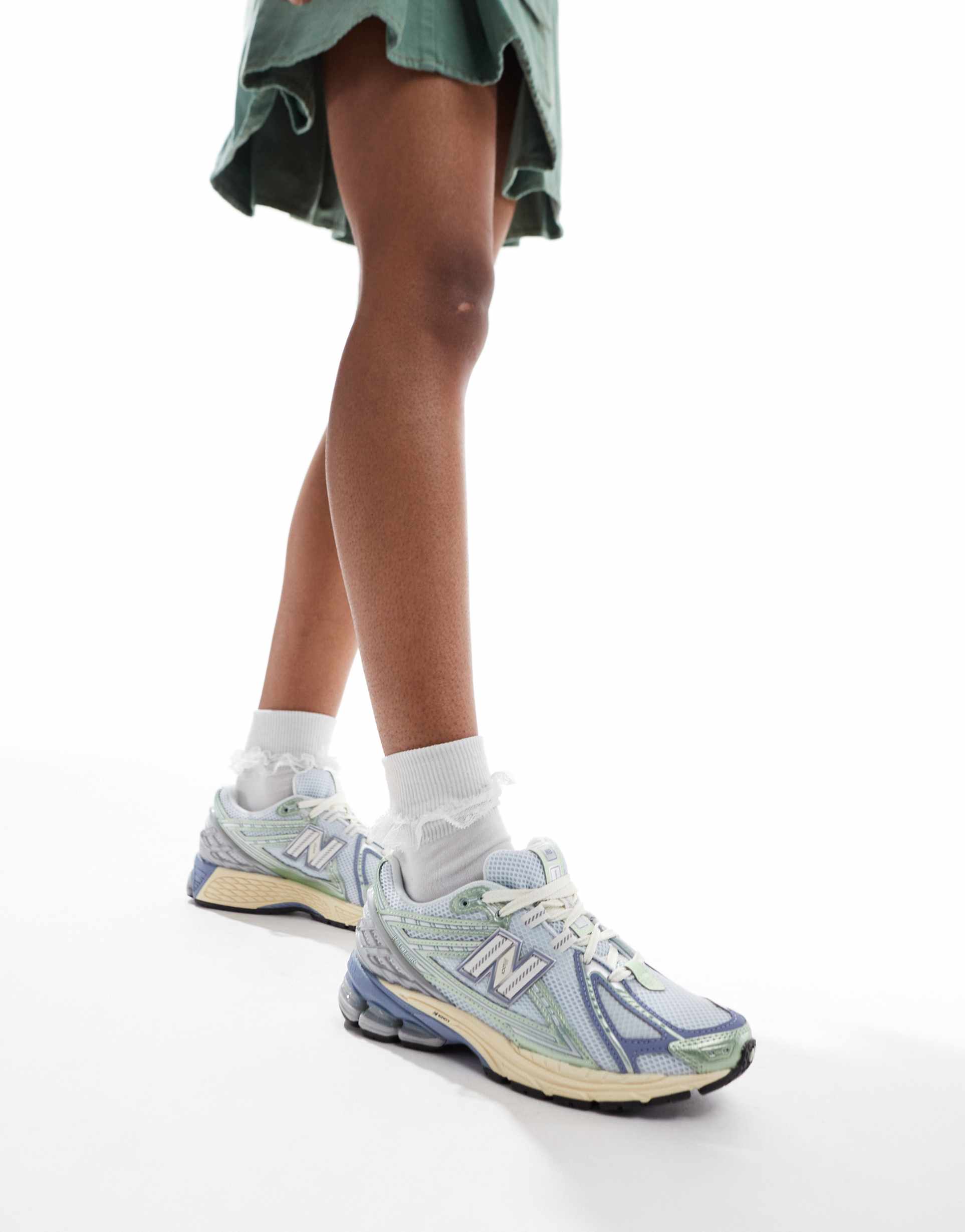 new balance 1906r unisex sneakers in light blue