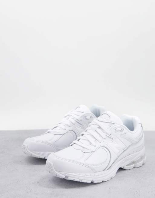 New balance chunky clearance sneakers