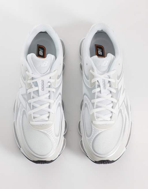 New Balance 2000 sneakers i hvid, 3 af 5