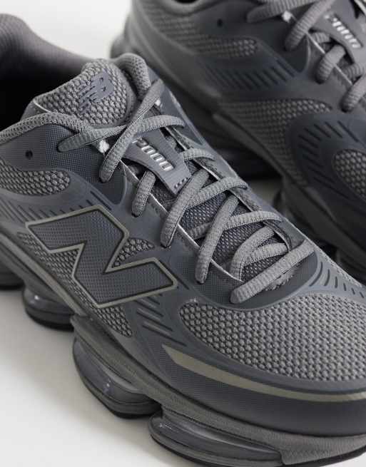 New Balance 2000 sneakers i mörkgrått, 4 av 5