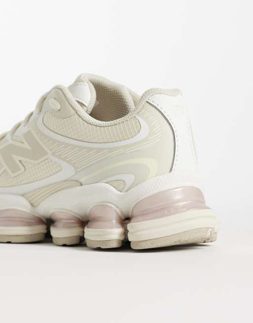 New Balance 2000 sneakers i råhvid, 2 af 5