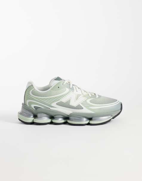 New Balance 2000 trainers in light green - view 1