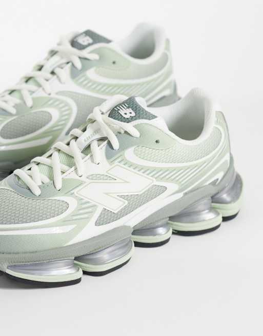 New Balance 2000 trainers in light green, 4 of 5