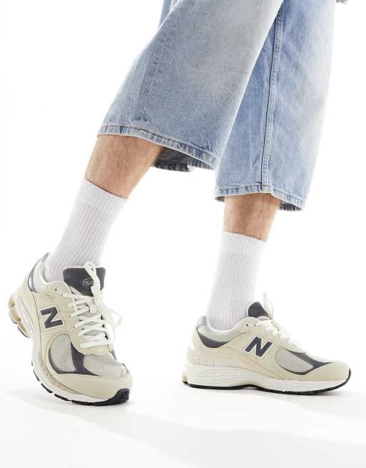 New Balance – 2002 – Buty sportowe w piaskowym kolorze