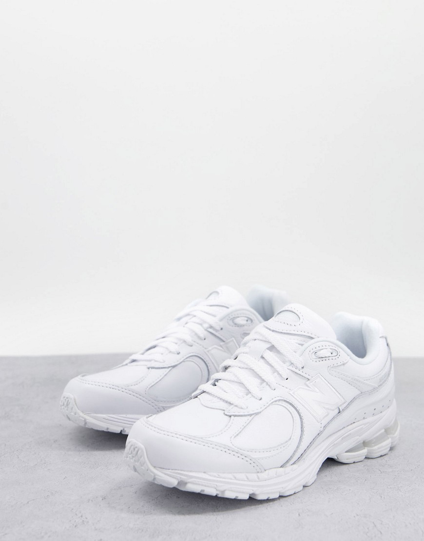 New Balance 2002 chunky sneakers in white