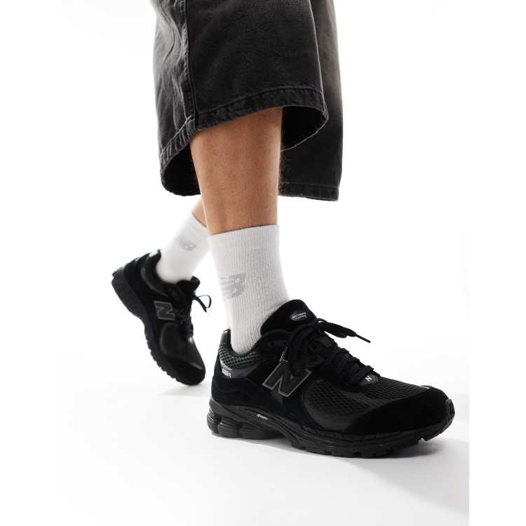 New Balance – 2002 – Czarne buty sportowe | ASOS