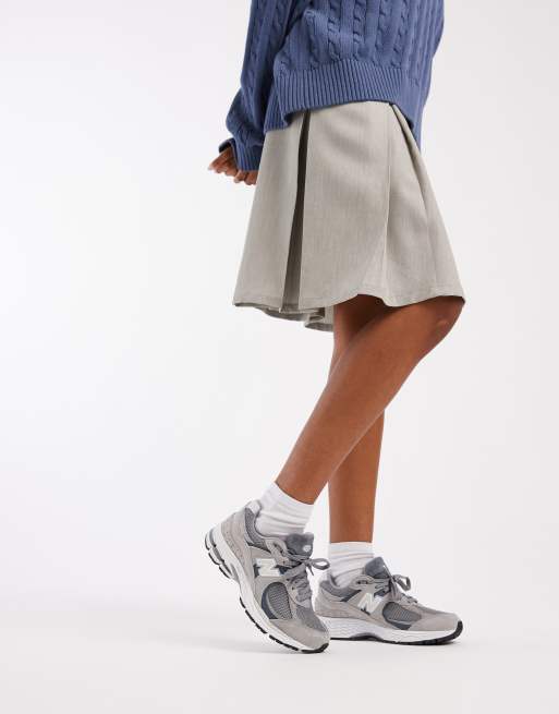 New Balance 2002 sneakers in grey and white, 5 of 5
