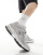 Thumbnail 1 van 5