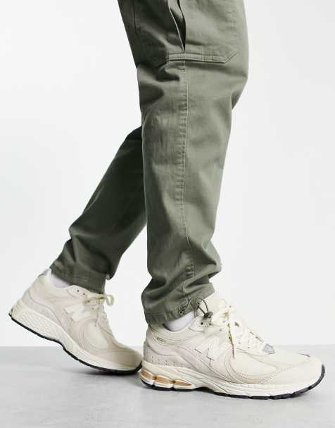 New Balance 2002 sneakers in off white - view 1