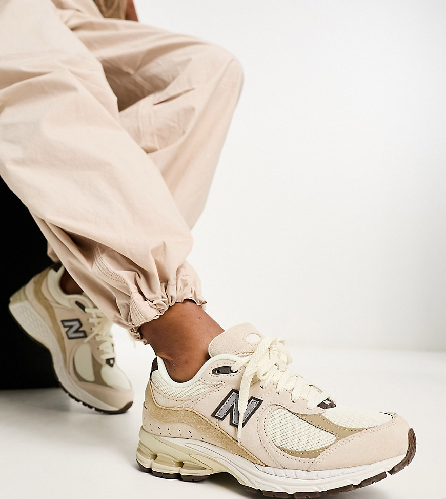 New Balance 2002 sneakers in tan - exclusive to ASOS - TAN-Brown