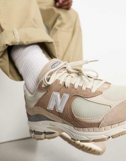 New balance 2025 tan sneakers