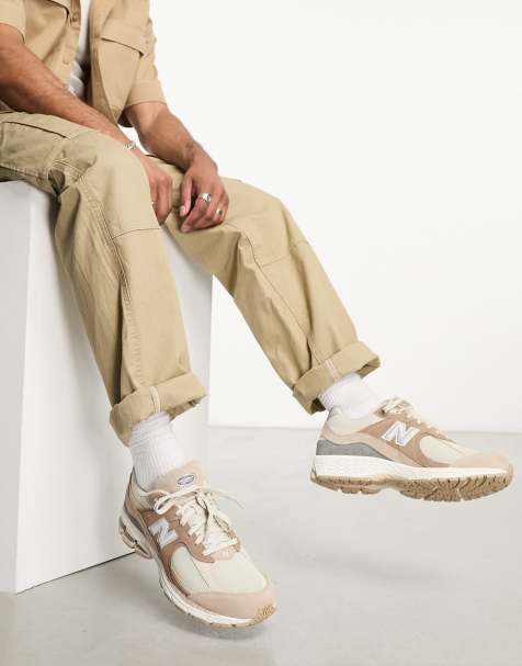 New Balance 2002 sneakers in tan & grey - TAN - view 1