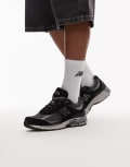 [New Balance] New Balance 2002 trainers in black and grey 39.5 BLACK