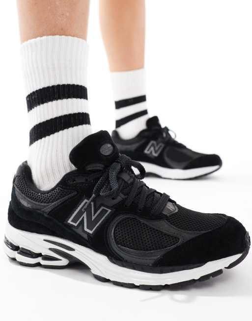 New Balance 2002 trainers in black and white, 3 of 5