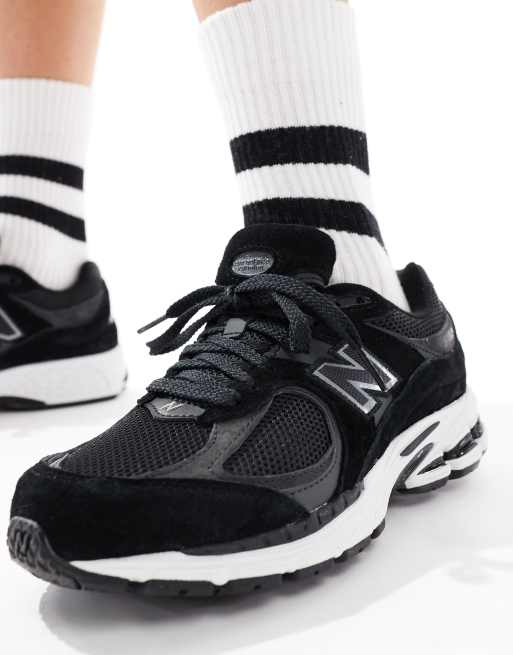 New Balance 2002 trainers in black and white, 5 of 5