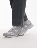 [New Balance] New Balance 2002 unisex sneakers in white and grey 42 GREY