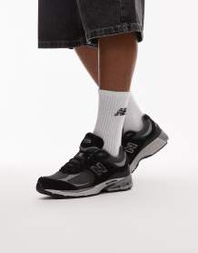 Jack & Jones loose fit jogger in black