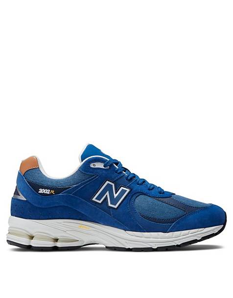 New Balance 2002R trainers in blue