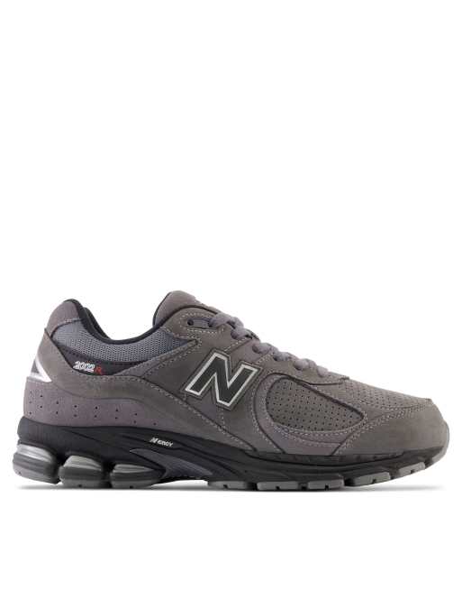 New Balance 2002r trainers in grey | ASOS