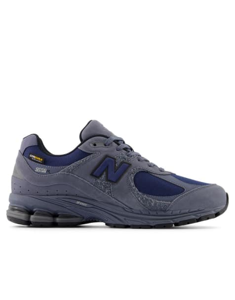 New Balance 2002r trainers in grey - view 1