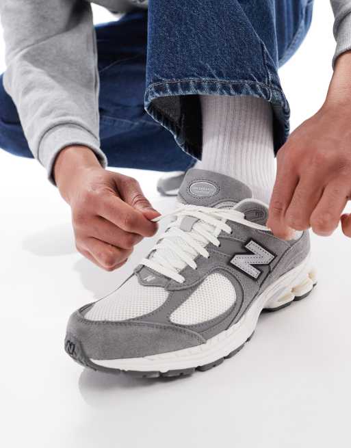 New Balance 2002R trainers in grey, 4 of 5
