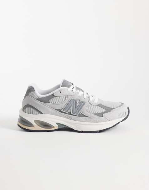 New Balance 2010 sneakers in lichtgrijs - view 1
