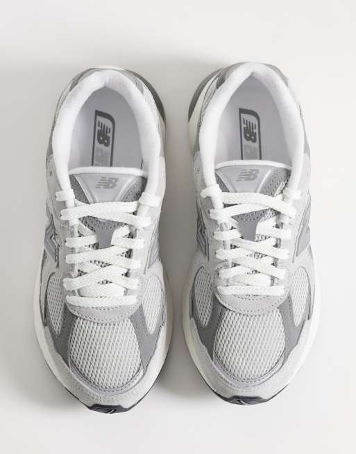New Balance 2010 sneakers in light gray, 2 of 5