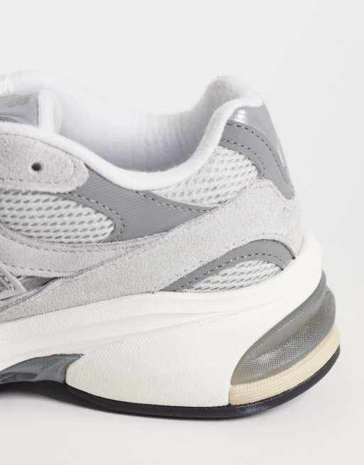 New Balance 2010 sneakers in light gray, 5 of 5