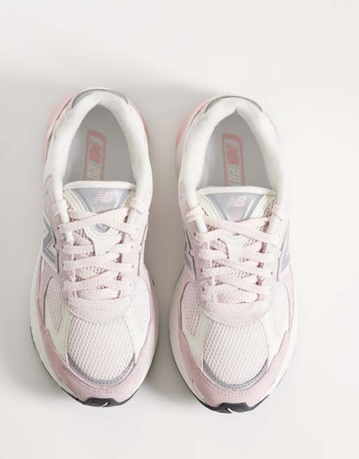 New Balance 2010 sneakers in light pink, 2 of 5