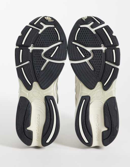 New Balance 2010 trainers in white and black, 5 of 5
