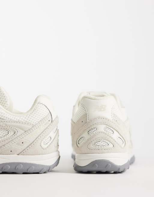 New Balance 204 l sneakers in white, 2 of 5