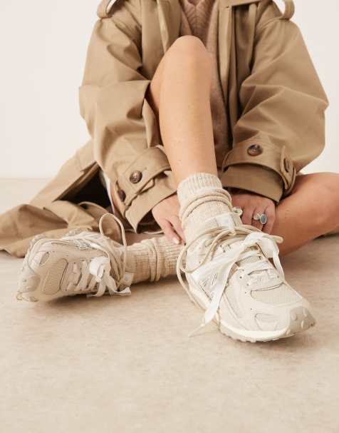 New Balance 204L scalloped sneakers in cream suede - view 1