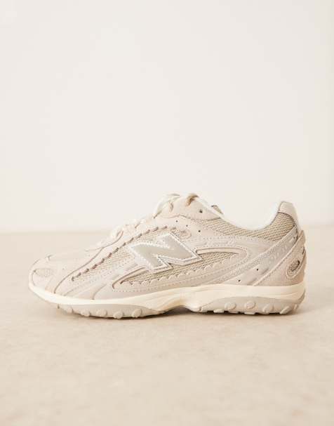 New Balance 204L scalloped trainers in cream suede - view 1