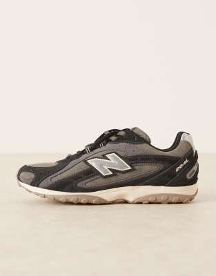 L - Sneaker aus Wildleder in Schwarz Schwarz 38