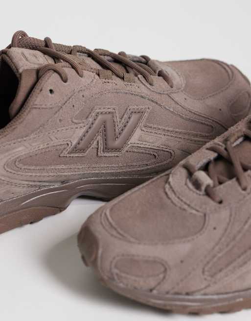 New Balance 204L sneakers in bruin, 2 van 5