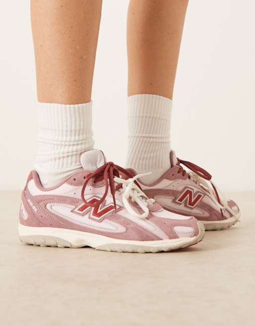 New Balance 204L sneakers in rose pink suede, 2 of 5