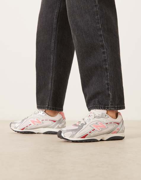 New Balance 204L sneakers in silver and black - view 1