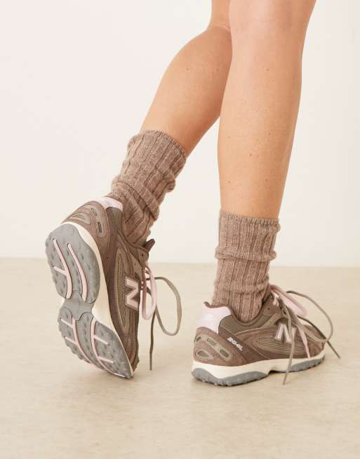 New Balance 204L trainers in brown and pink suede, 4 of 5