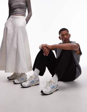 New Balance 204L unisex trainers in white and blue