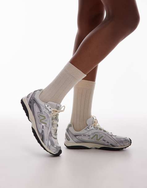 New Balance 204L unisex trainers in white and green - view 1
