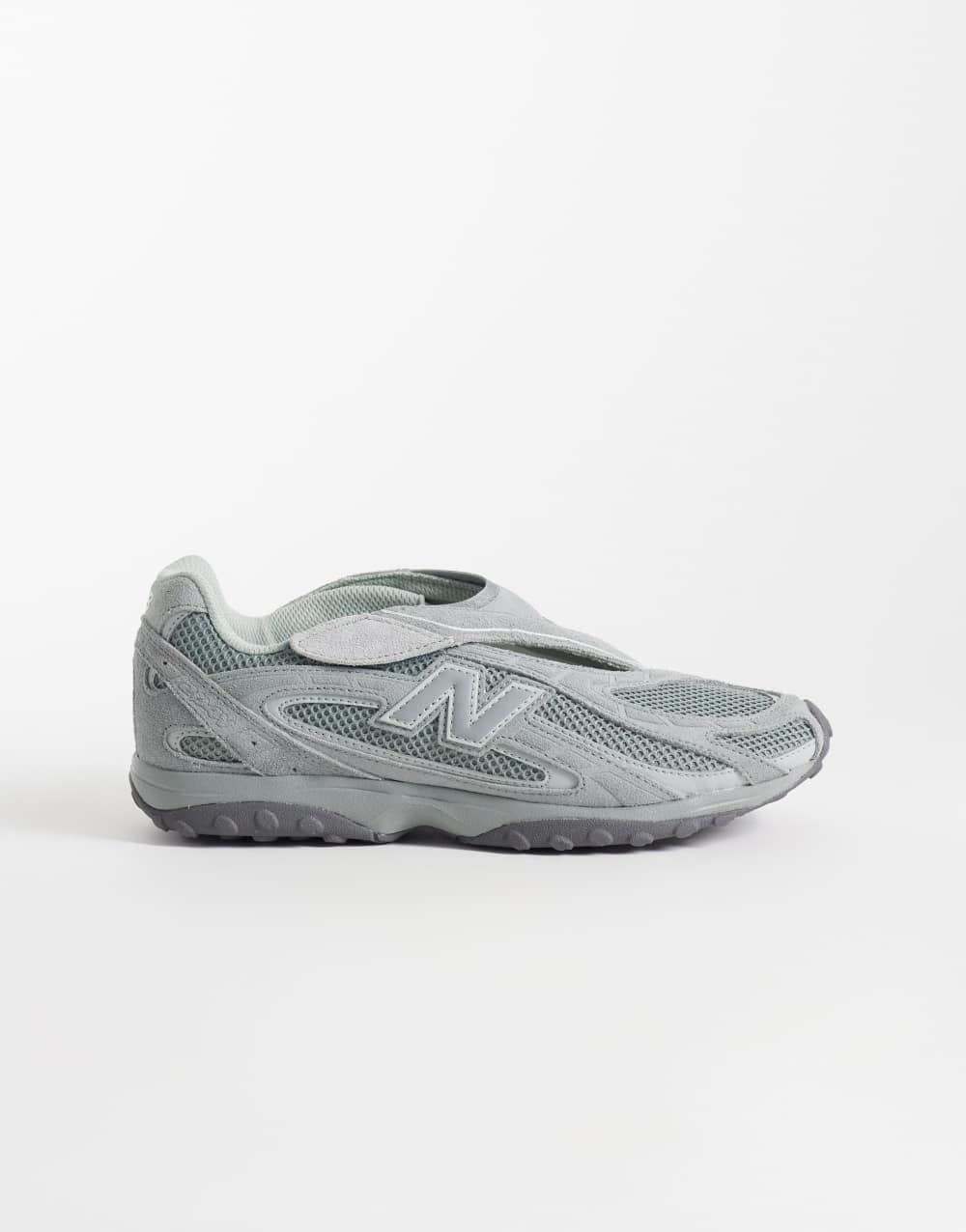 New Balance 204V mary jane trainers in grey