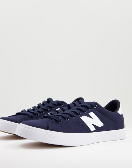 New Balance - 210 Court - Sneakers i marineblå og hvid
