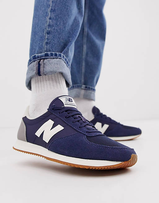 New Balance 220 trainers in navy