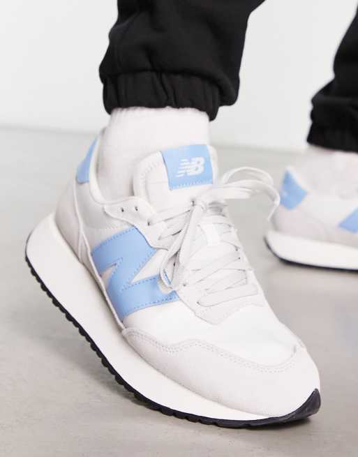 New Balance – 237 – Naturvita och blå sneakers, 3 av 4