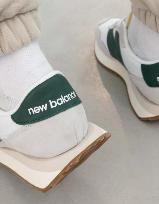 sueño Credencial Arenoso New Balance 237 sneakers in white and green | ASOS