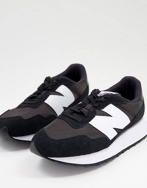 New Balance 237 trainers in black