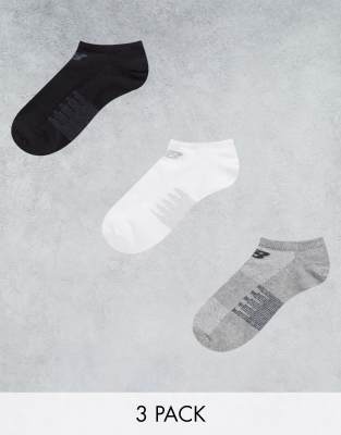 New Balance 3 pack trainer socks in 