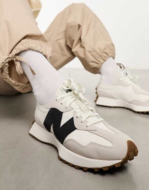 New Balance – 327 – Naturvita och svarta träningsskor